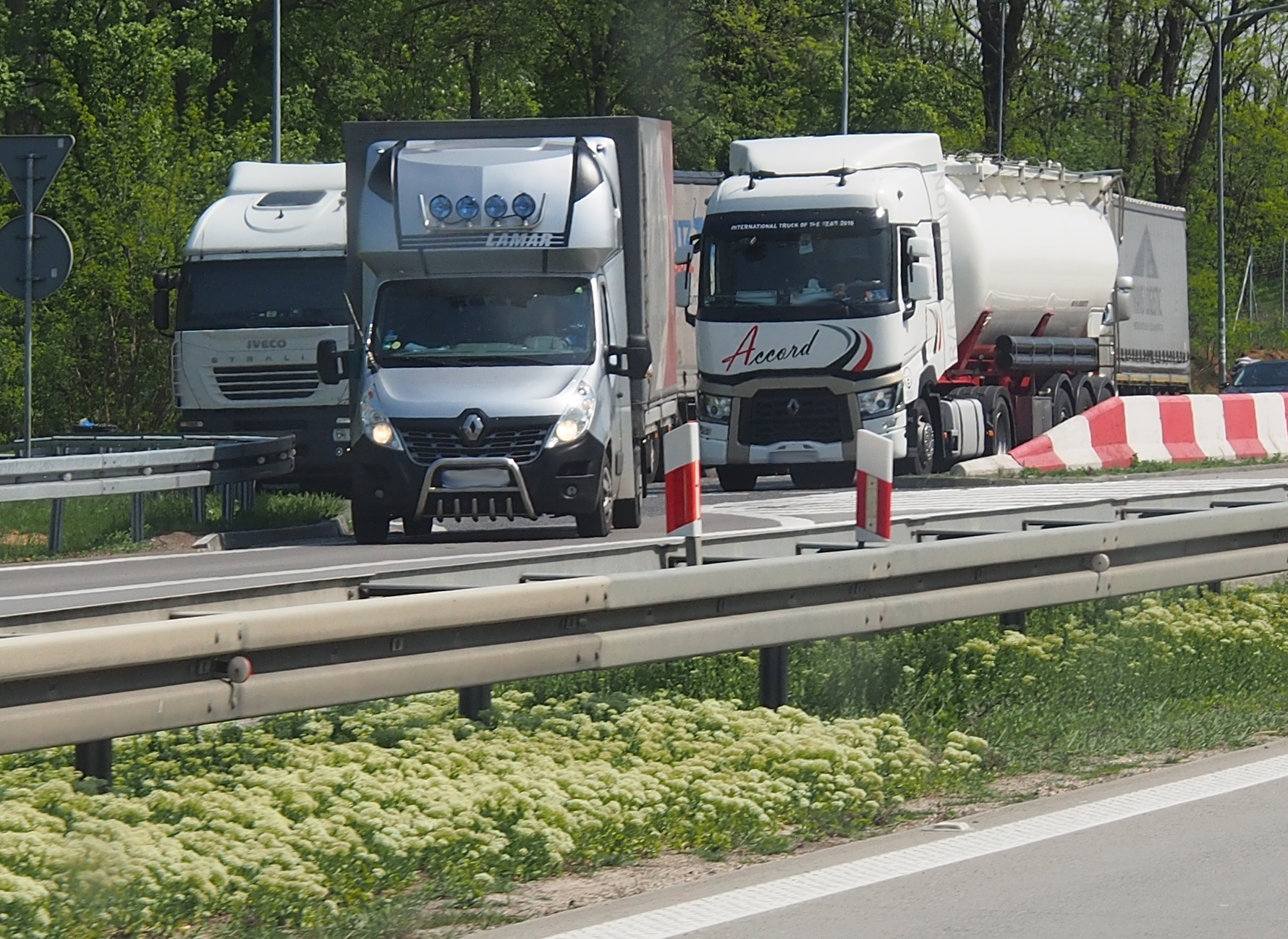 Das französische Verbot, die Ruhezeiten in Bussen zu verbringen, verletzt das EU-Recht. Brüssel leitet ein Verfahren ein.