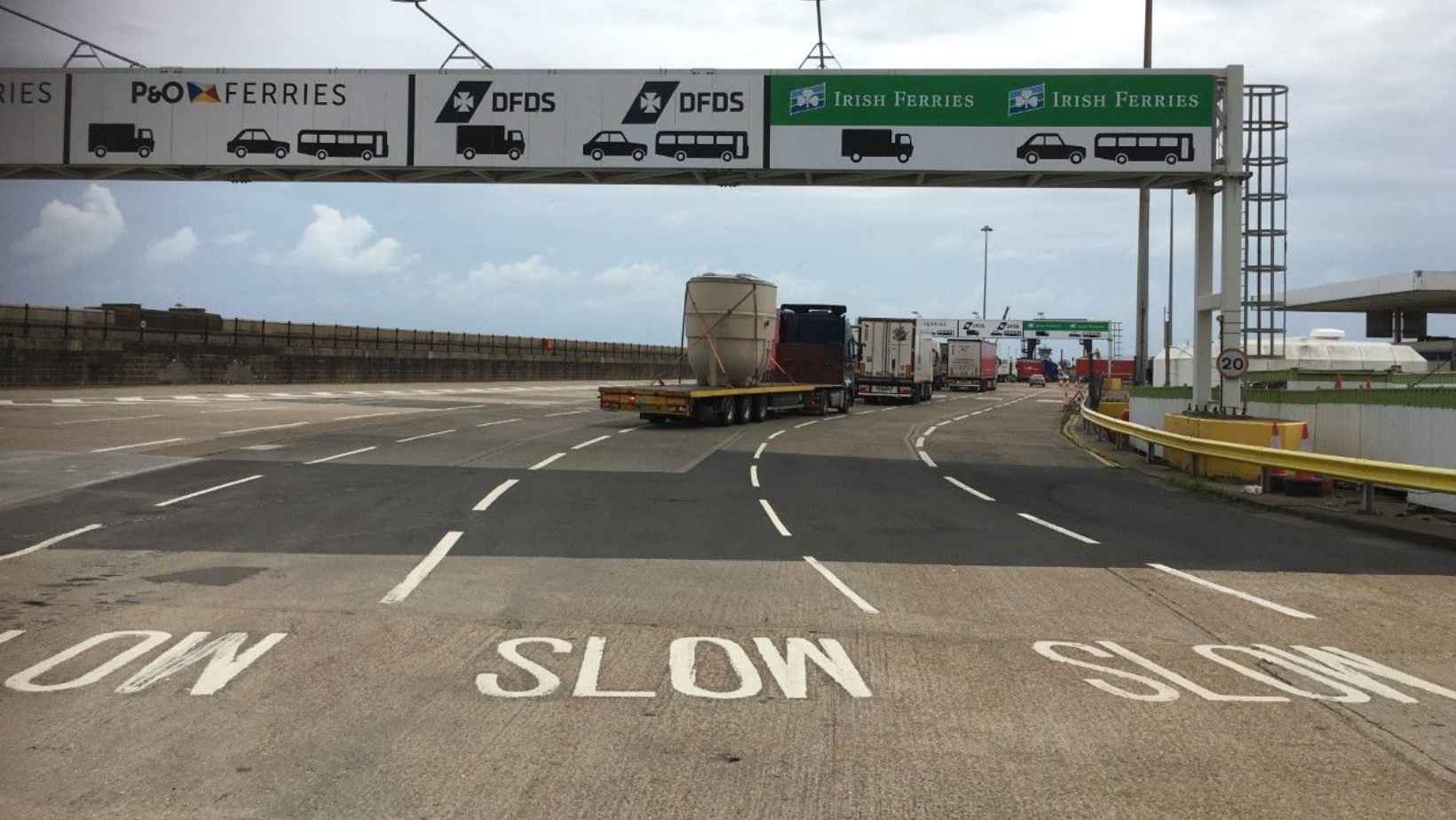 Dar vienos sienos kirtimo taisyklės, įvestos po „Brexito“, gali sukelti chaosą pasienyje