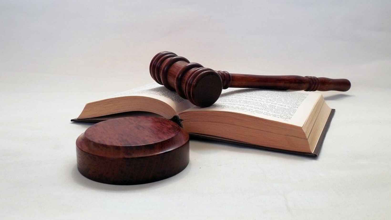 Verdict important: transportatorul nu este responsabil pentru încălcarea timpilor de conducere și odihnă, chiar dacă a instruit șoferul în acest sens
