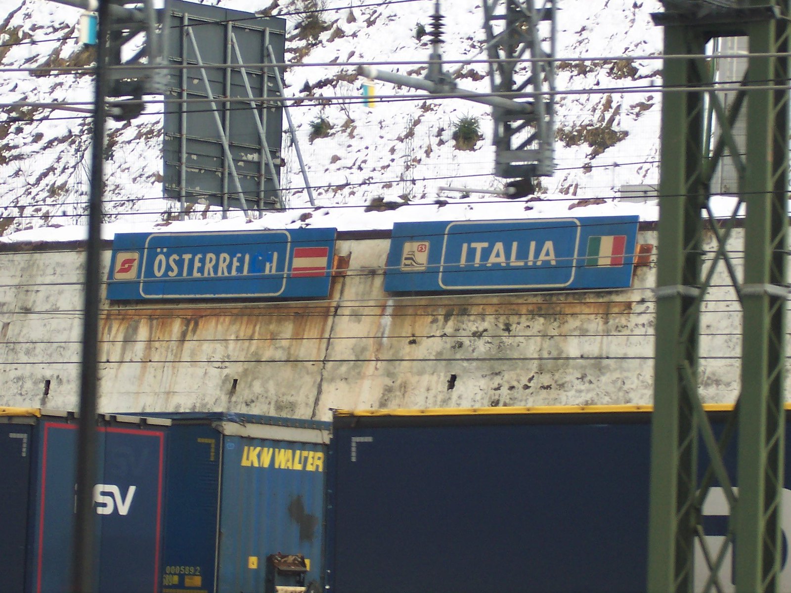 Good news for international truckers as EU free roaming extended for 10 years