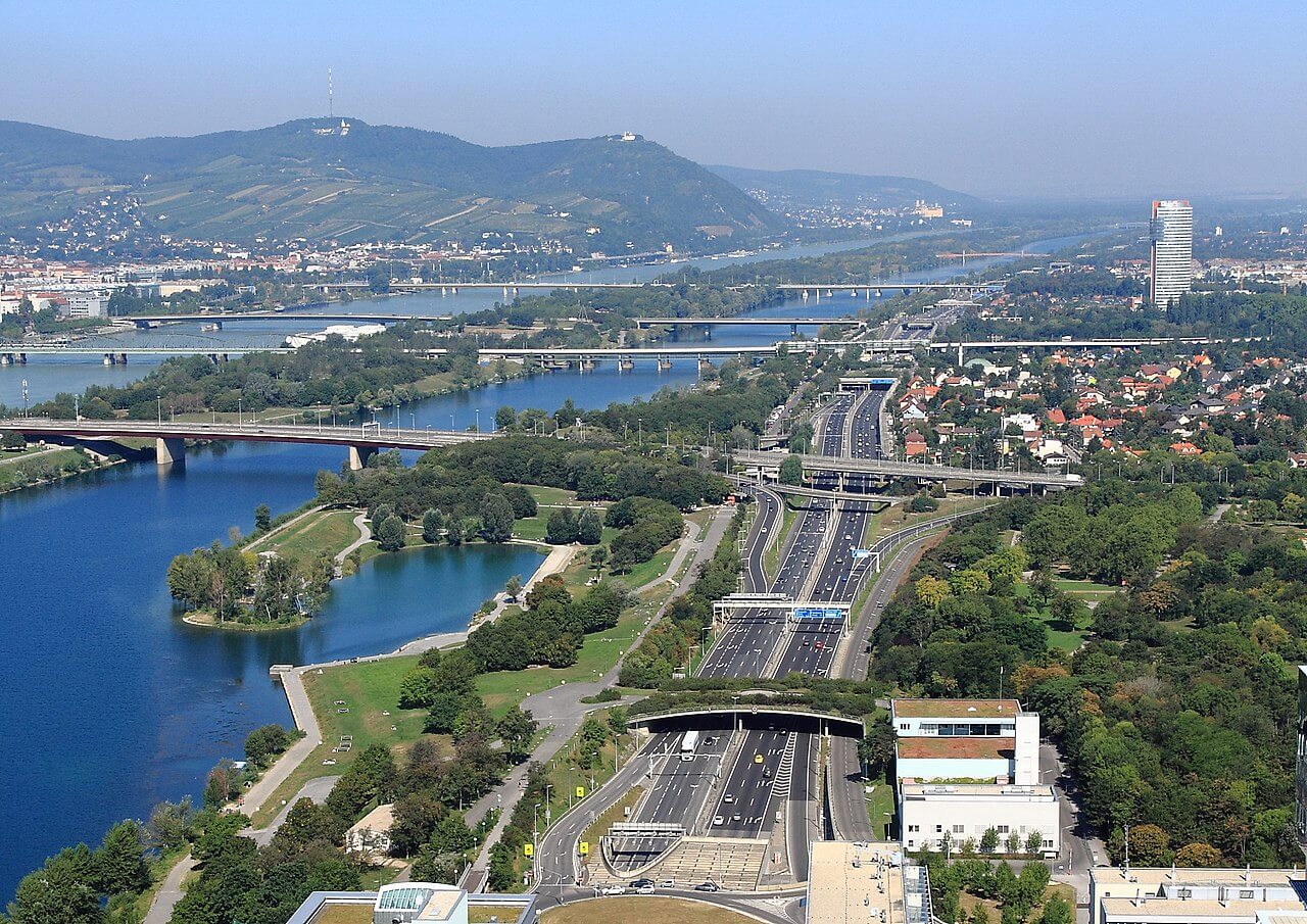 Austrian minister scraps motorway project for environmental reasons