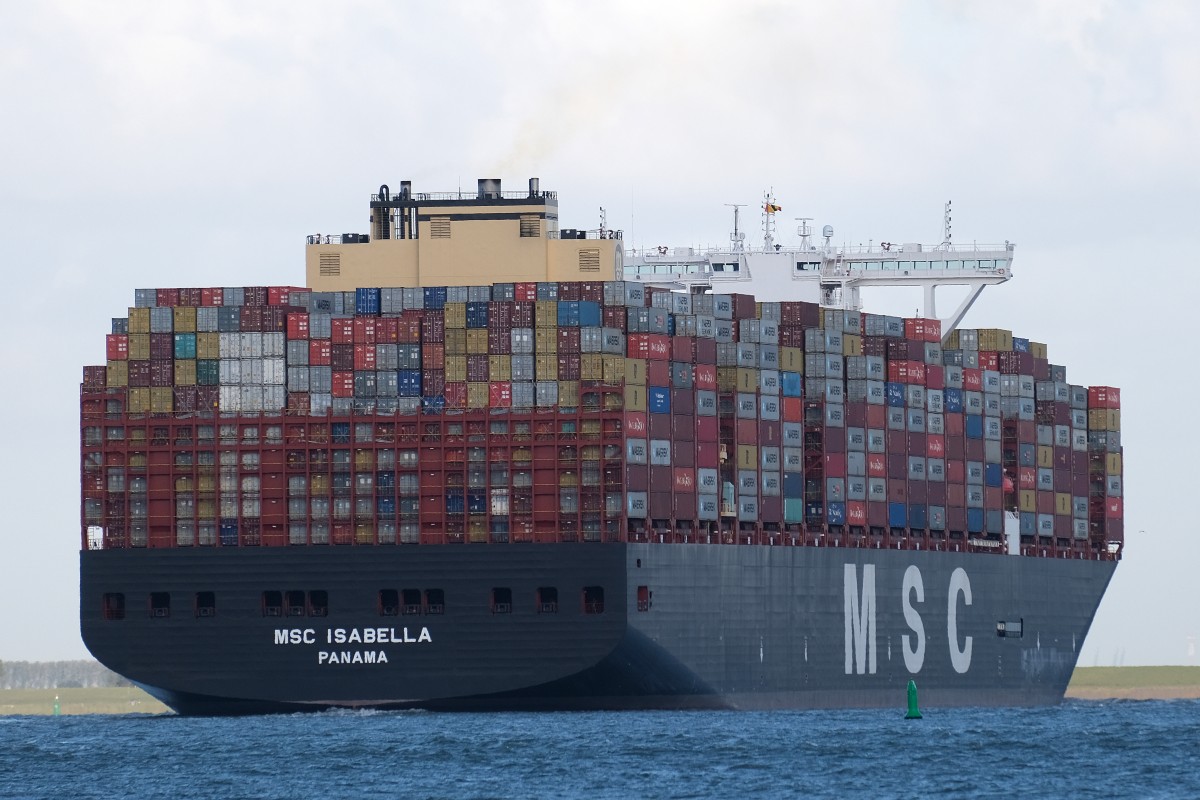 Data suggests a change in shipping fleet leader may be just around the corner