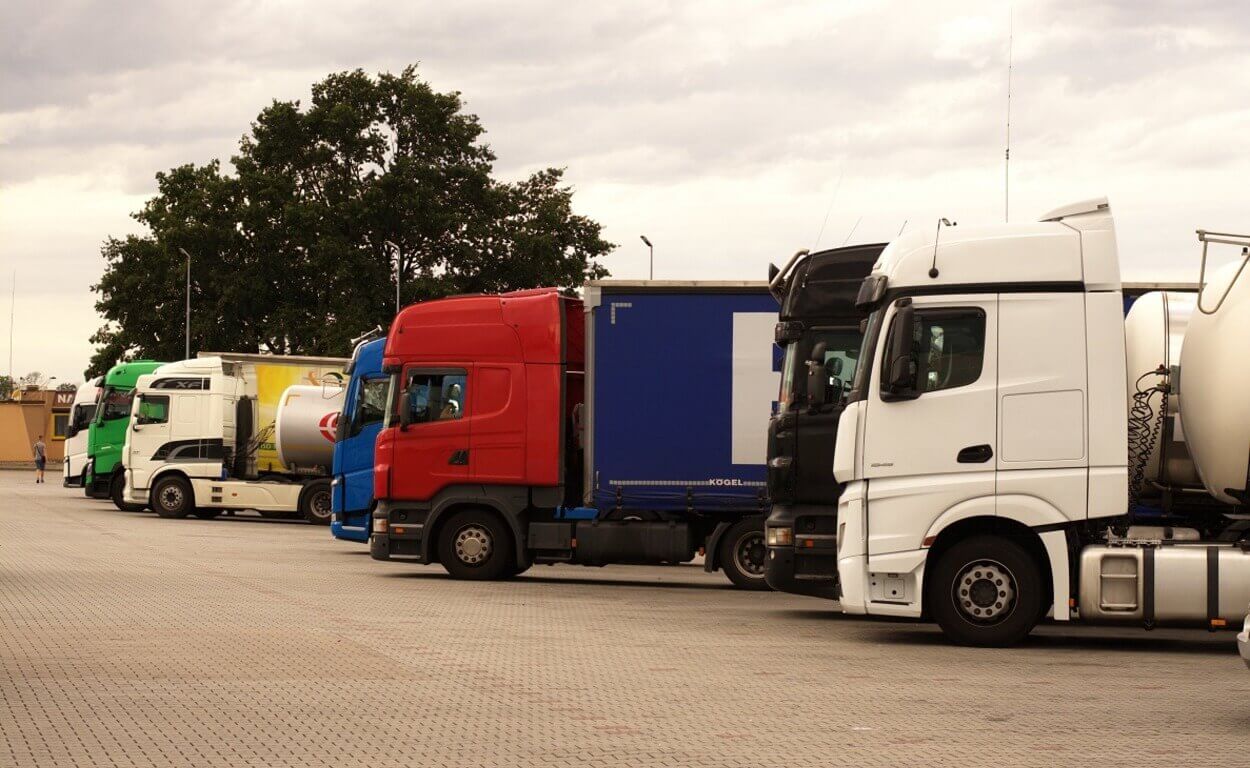 Wielkanocne zakazy ruchu ciężarówek. Jeden z sąsiadów Polski wprowadził rozluźnienia