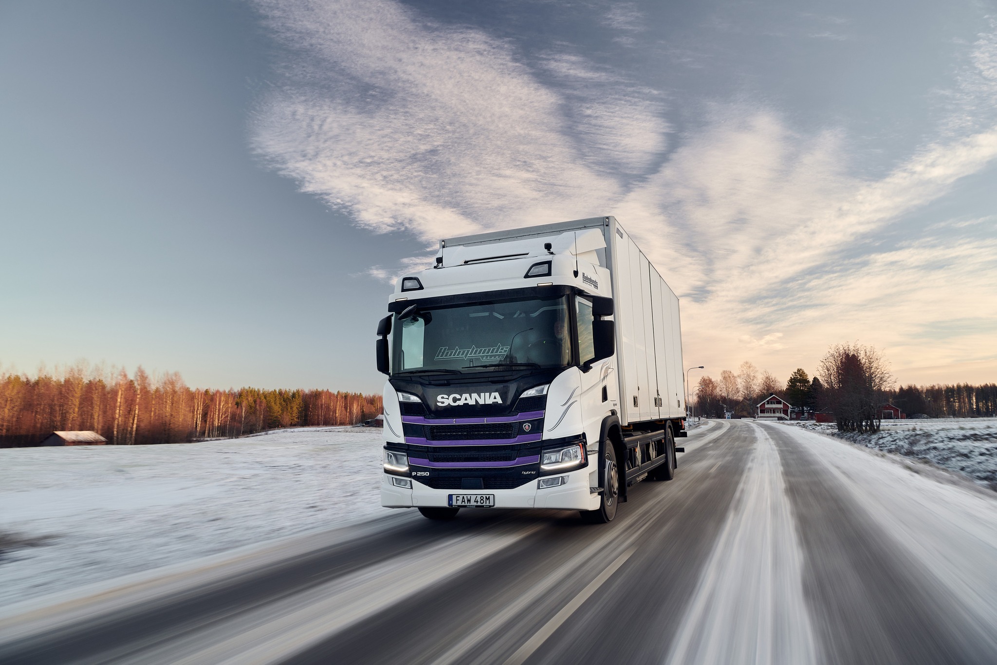 Scania lansează două noi modele: un hibrid și un hibrid plug-in