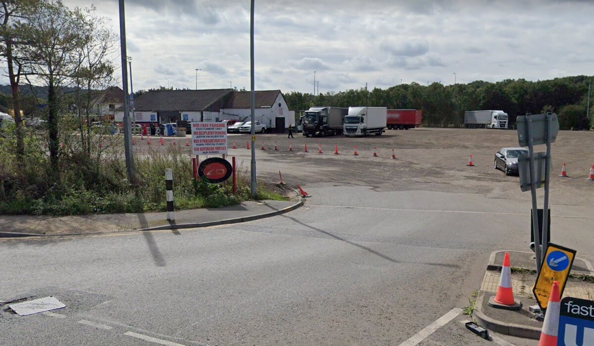 Truckstop defends £50 parking charge amid criticism on social media