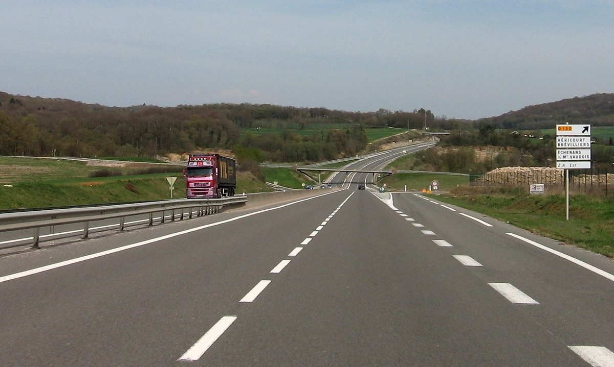 Key changes in road transport rules in EU nations in 2022