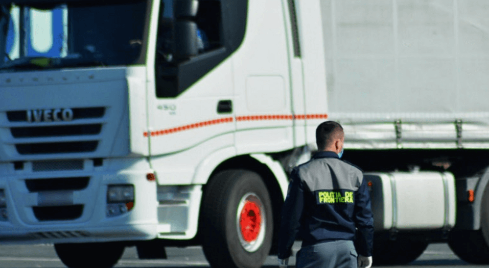 România introduce noi măsuri obligatorii pentru toate persoanele care intră în țară