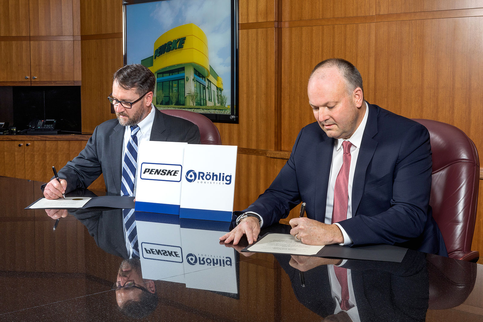 US giant Penske pens joint-venture with Germany’s Röhlig Logistics