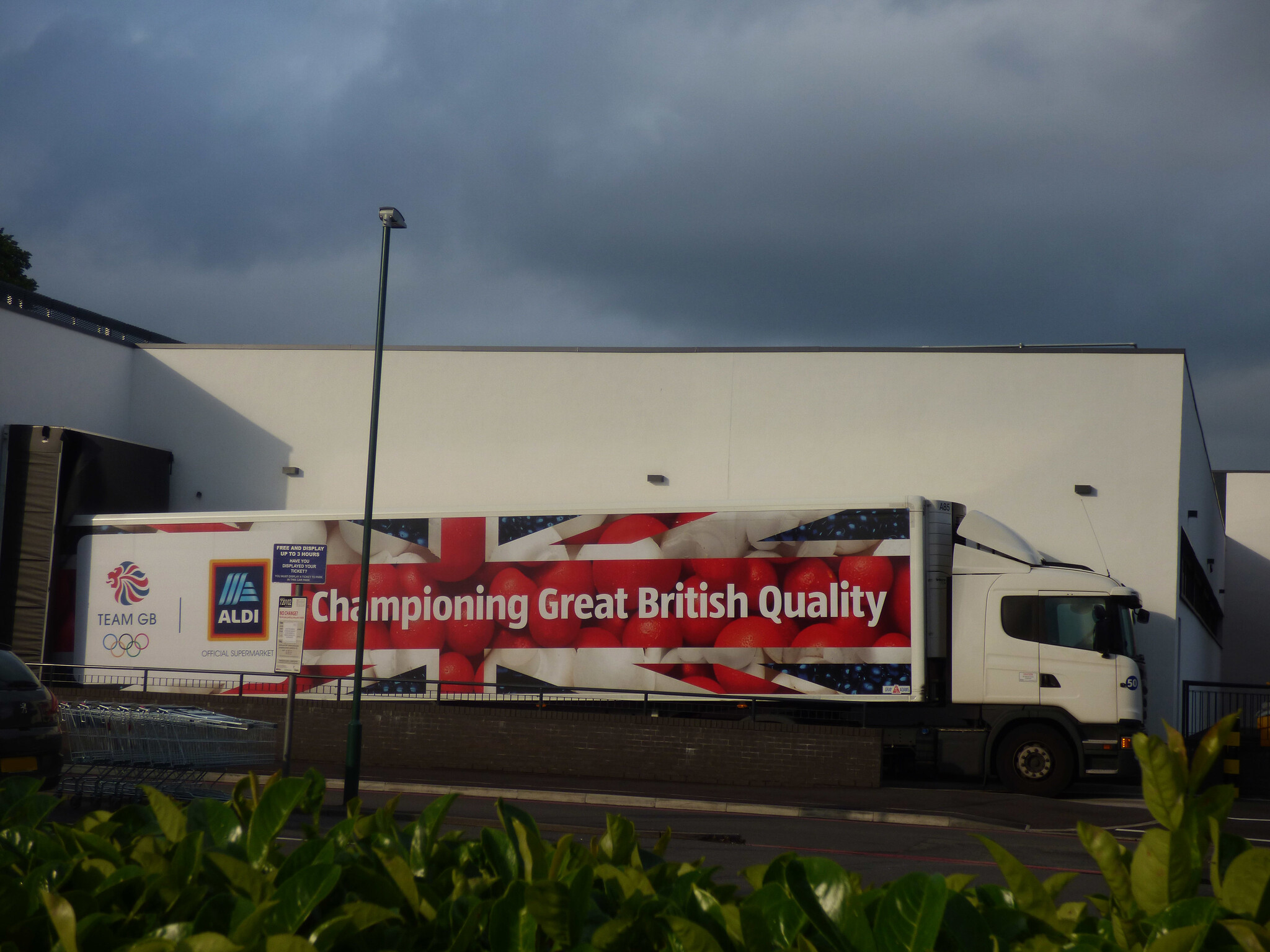 DfT extends drivers’ hours rules relaxation again
