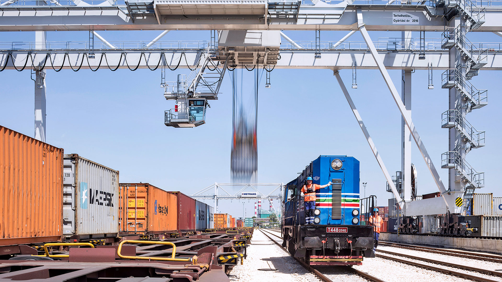 Metrans introduce o taxă suplimentară pentru transportul containerelor prin Ungaria