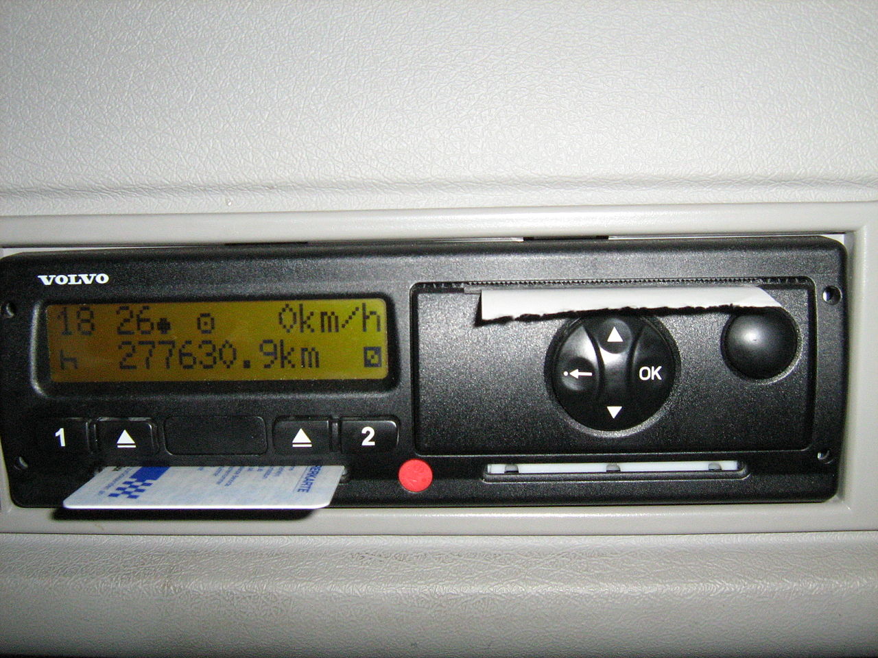Driver fined €1,001 for not registering border crossing via tachograph