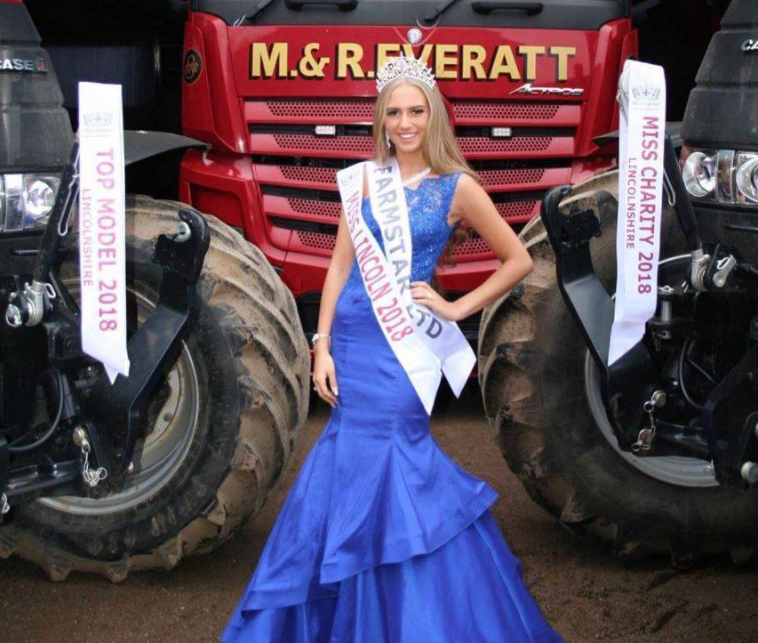 Finalista Miss Anglia vrea să devină… șoferiță de camion