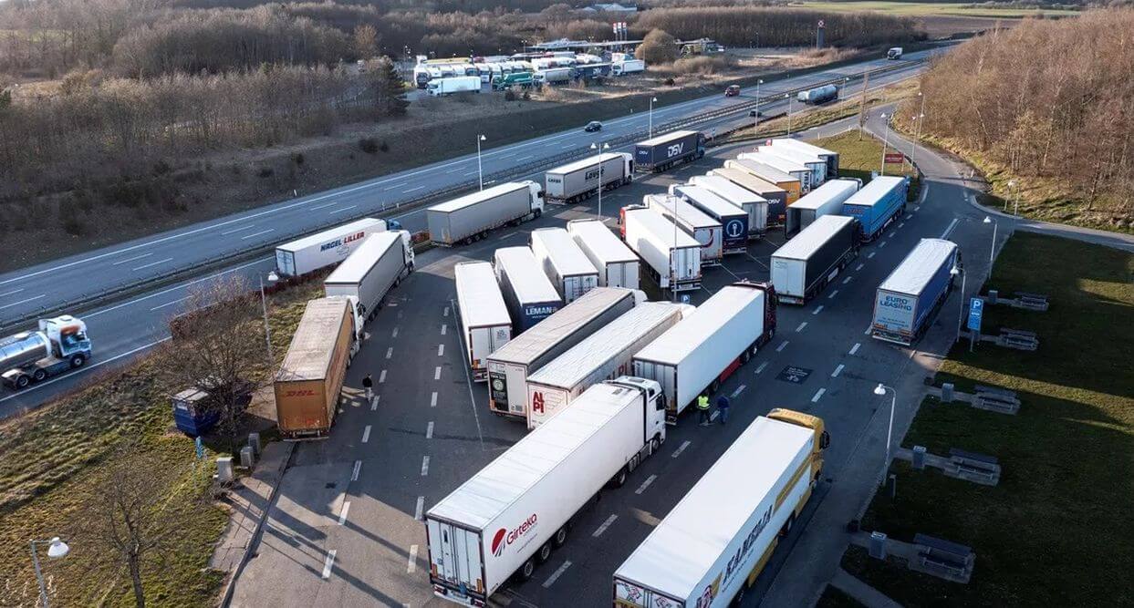 Belgija paskelbė vežėjų patikrinimus atlyginimų atžvilgiu, nors vis dar nežinoma, kiek vairuotojams reikia mokėti