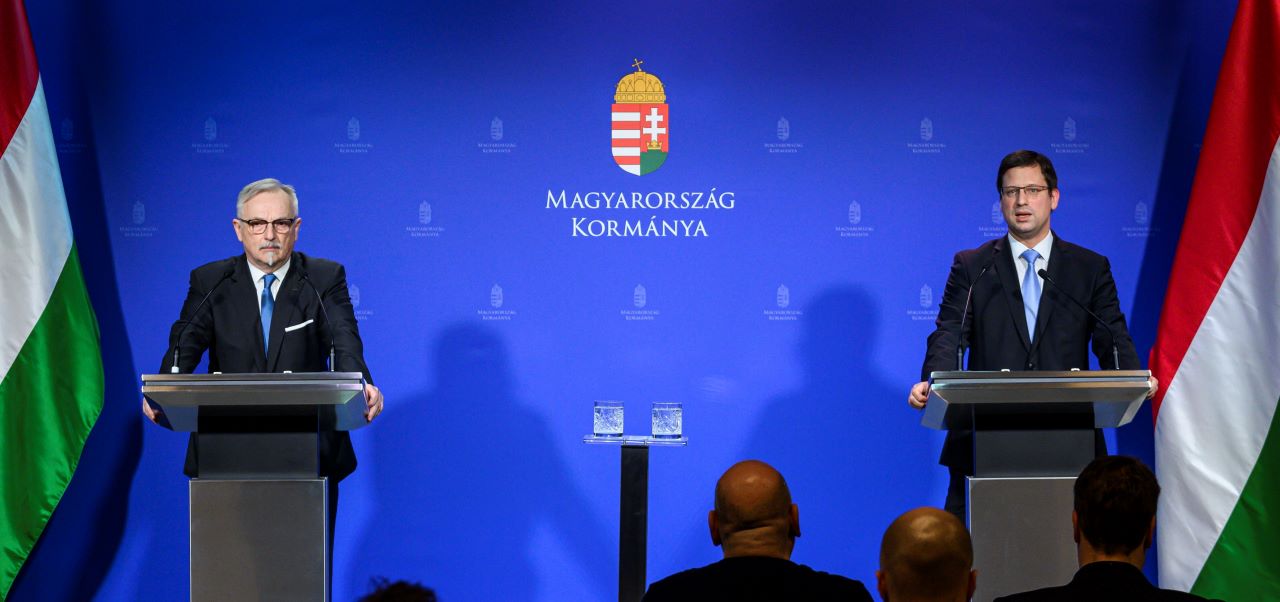 A teherautókra már nem vonatkozik az árstop: tegnap este óta piaci áron kell tankolniuk