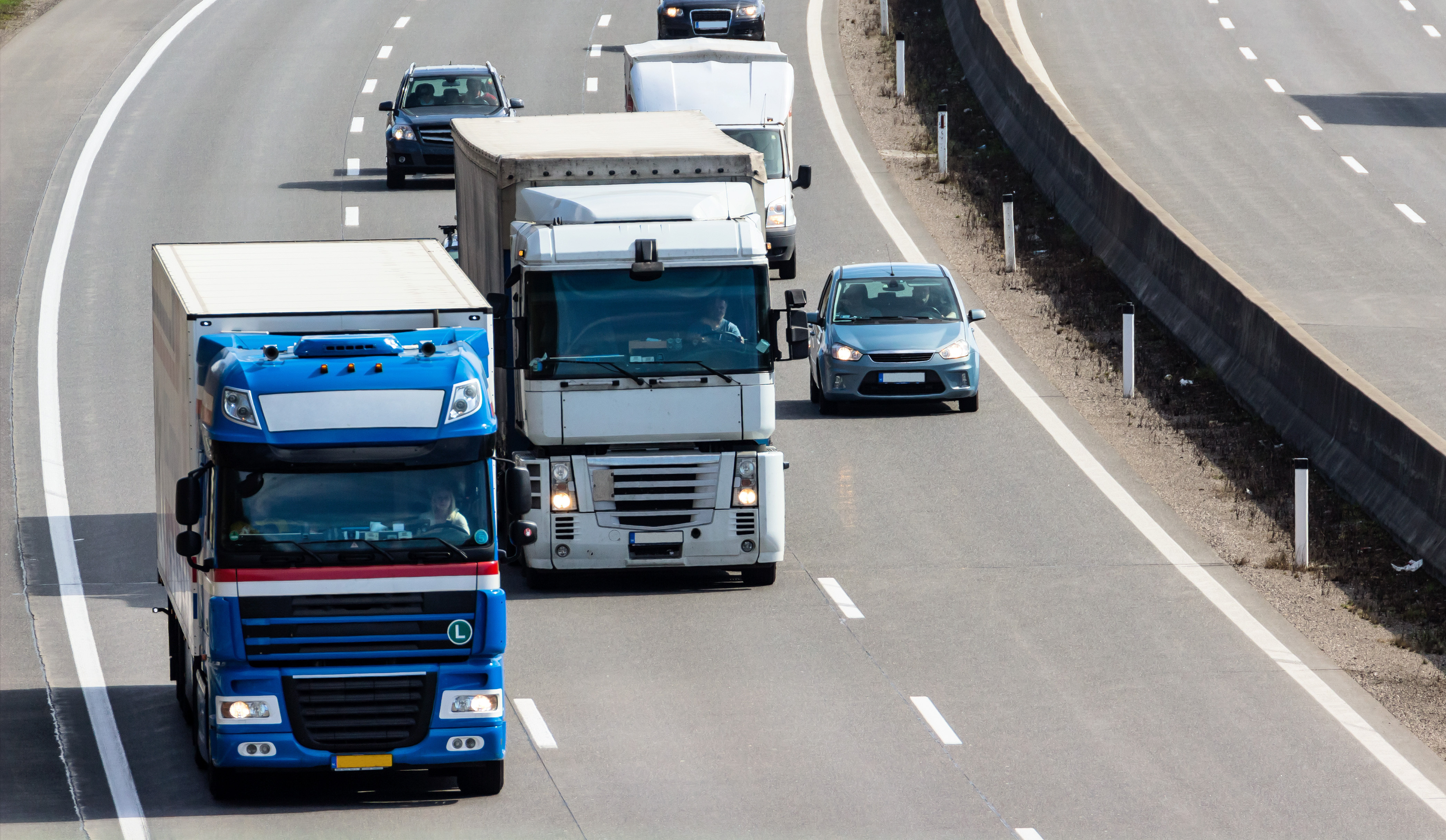 Einfluss des Ukraine-Krieges auf den LKW-Maut-Fahrleistungsindex im März