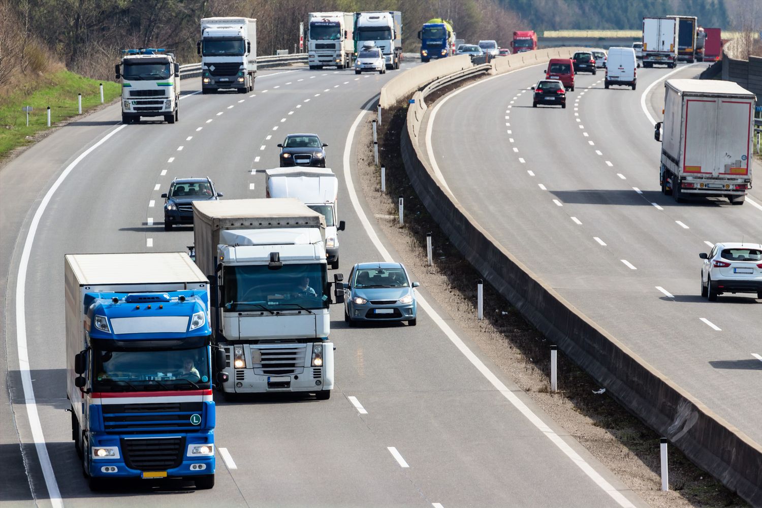 Naujos kabotažo vykdymo taisyklės. Europos Komisija pateikė Mobilumo paketo gaires