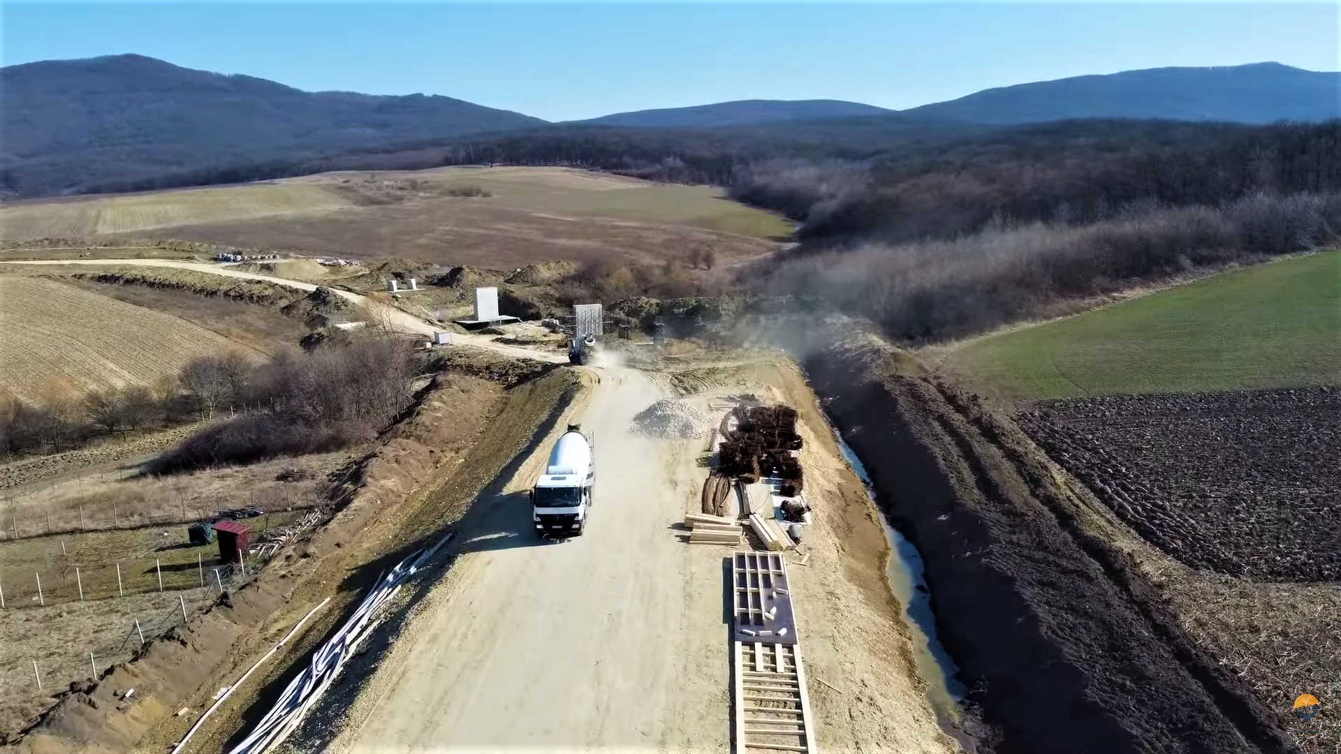 Infrastructură — Centura Zalău înaintează greu prin pădurile sălăjene