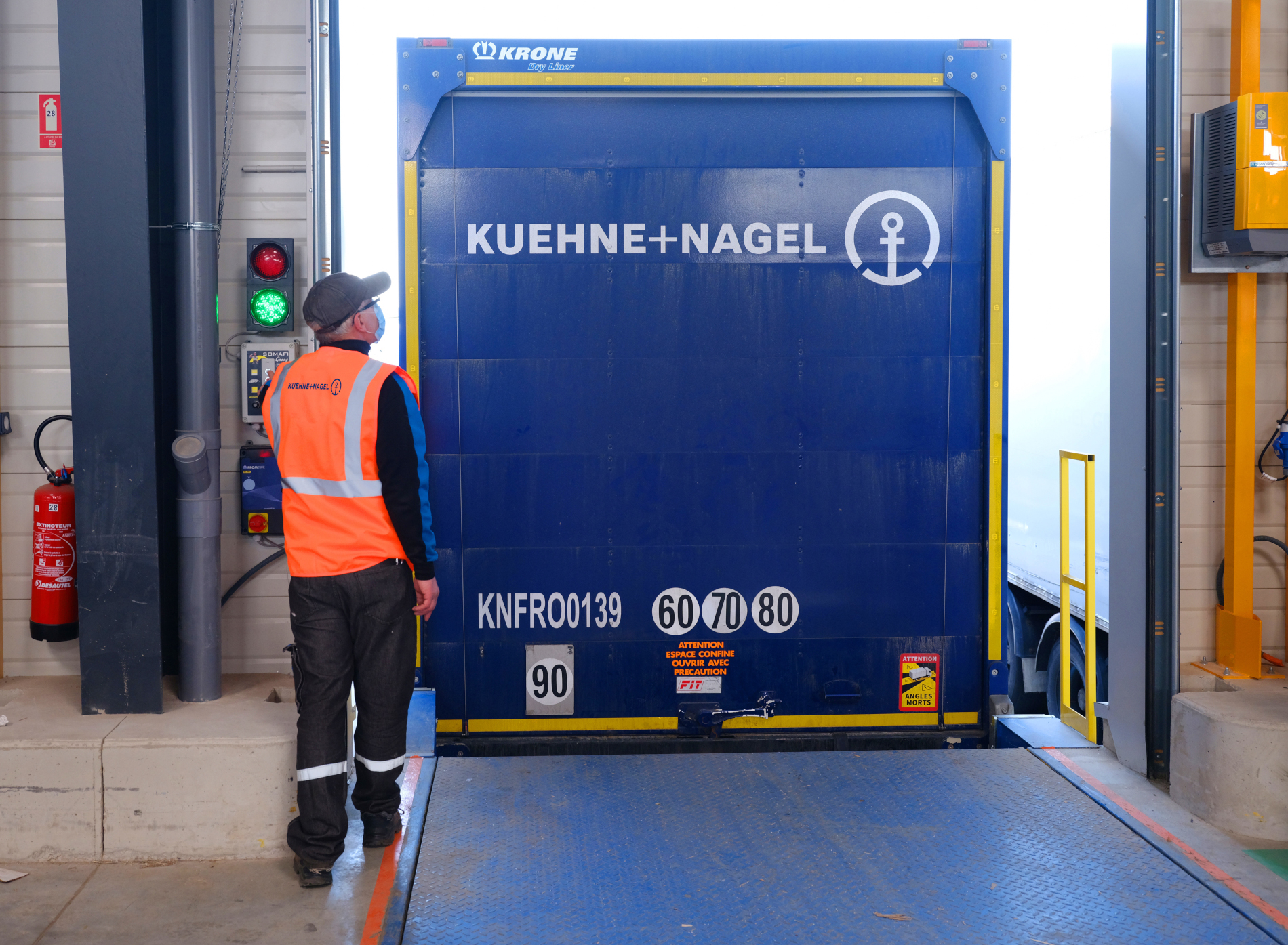 Kuehne+Nagel wesprze logistykę organizacji niosących pomoc Ukrainie