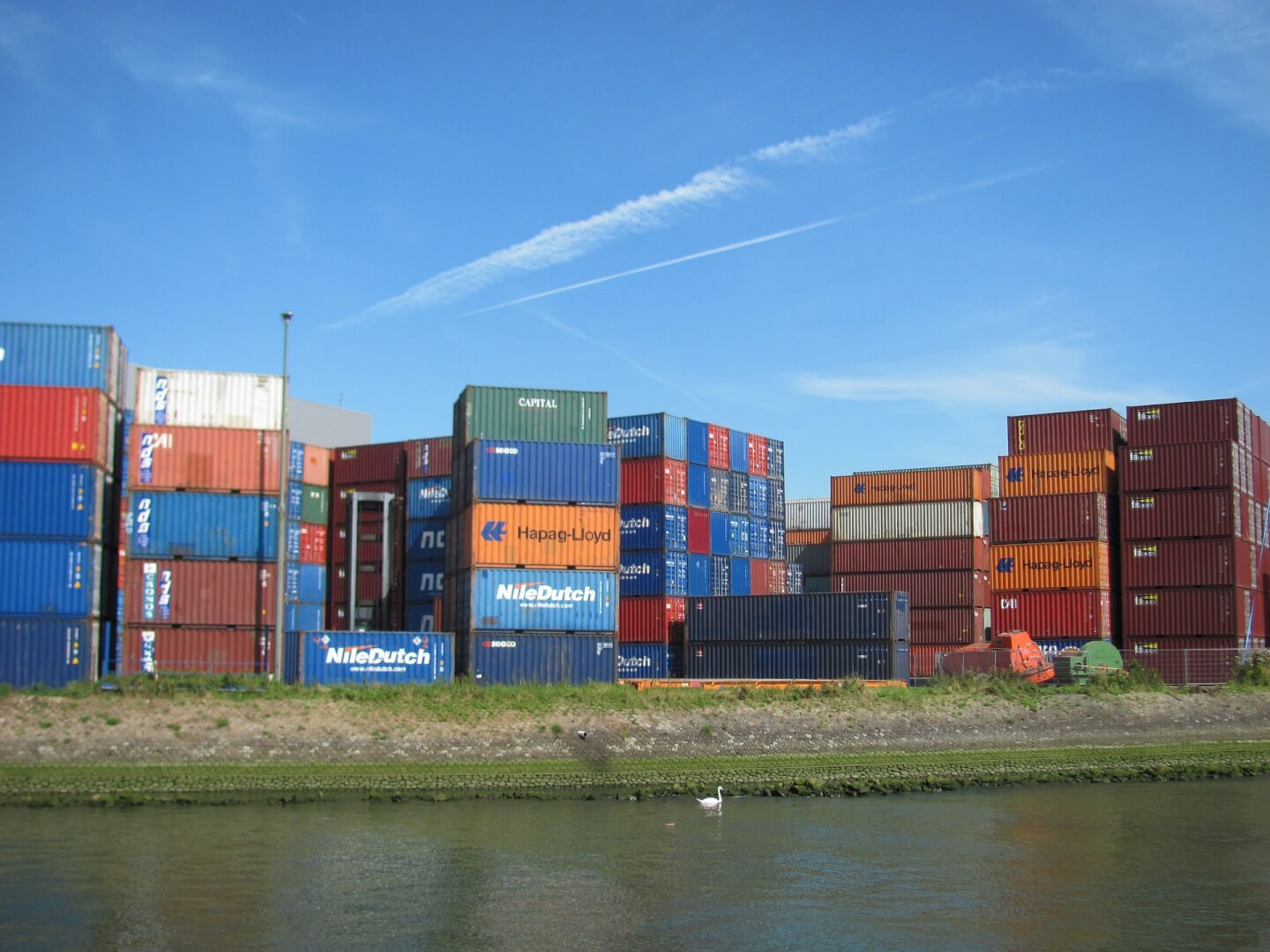 4,500 Russian-bound containers stuck at Rotterdam