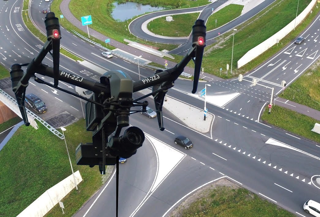 Poliția Rutieră a achiziţionat drone cu radar pentru supravegherea traficului