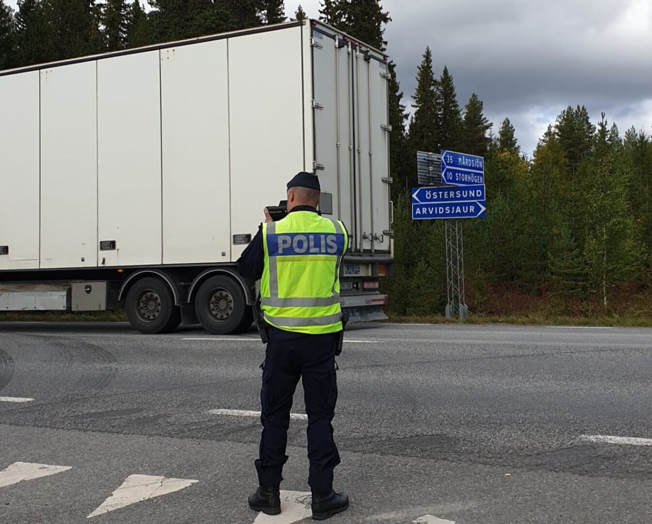 Swedish Transport Agency suspects hauliers are using subsidiaries to pay lower fines