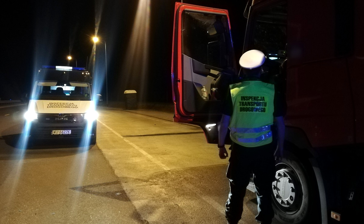 Sancțiune aspră pentru un șofer cu dublă cetățenie care folosea simultan două carduri tahograf