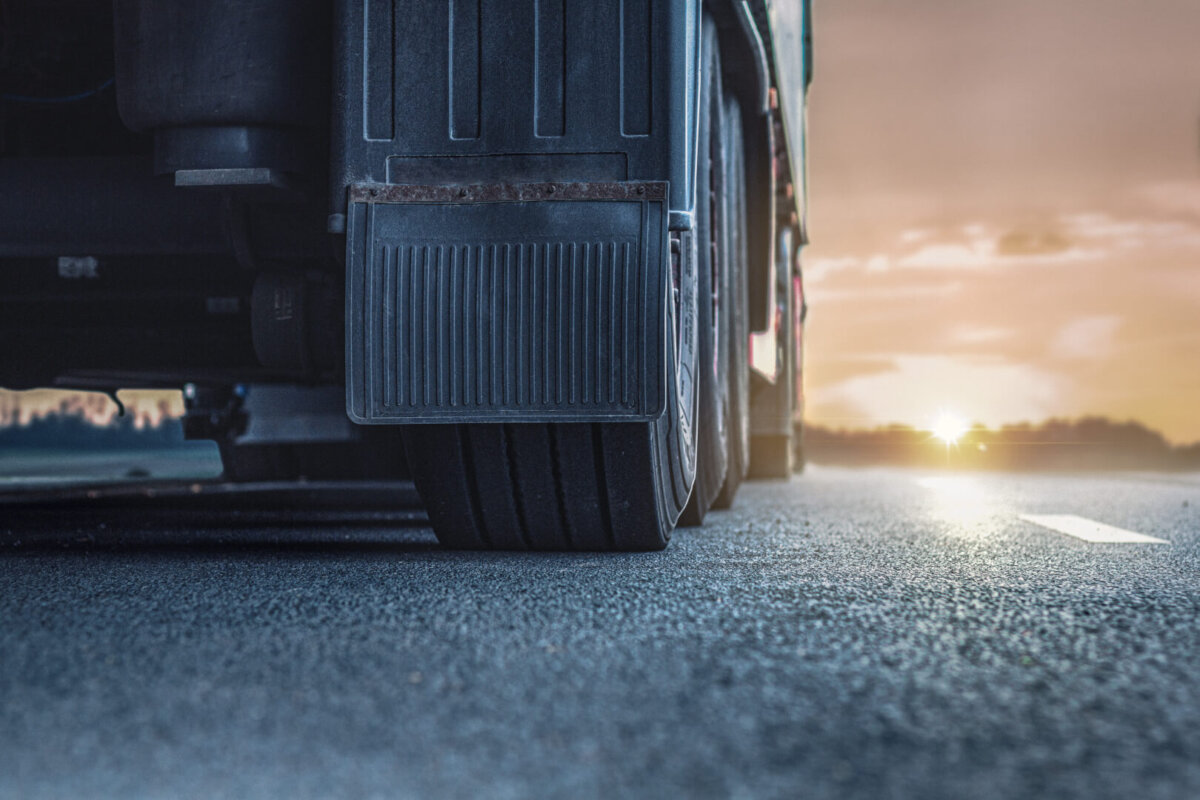 Dreister Betrugsfall mit fiktivem LKW dank internationaler Zusammenarbeit aufgedeckt