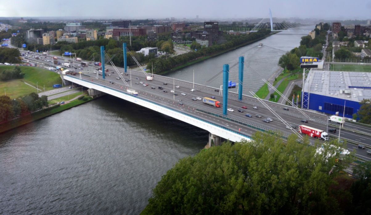 Odcinkowy pomiar prędkości na remontowanym moście autostradowym. Mandaty wyższe niż standardowe