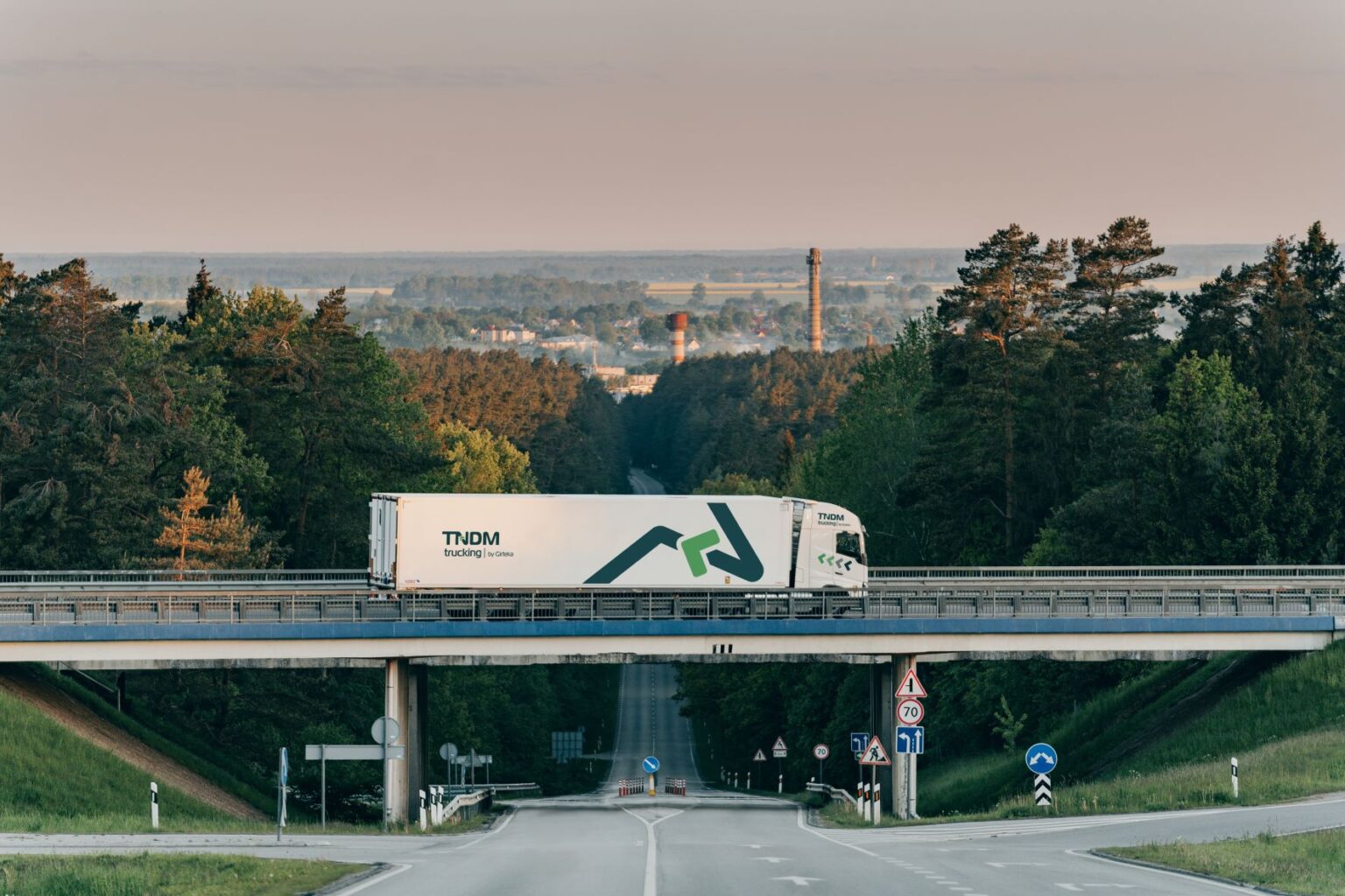 Átnevezik a Girteka Fleetet: mostantól TNDM Trucking a neve