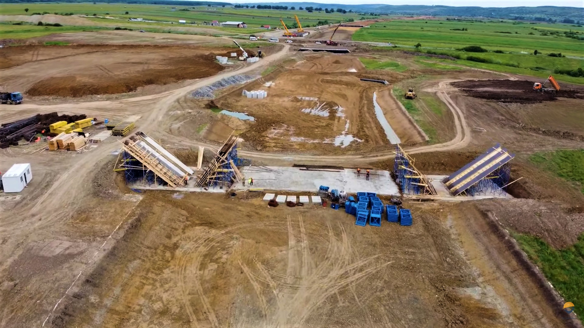 infrastructură — A8 Târgu Neamț-Iași-Ungheni: întârzieri și blocaje cât casa