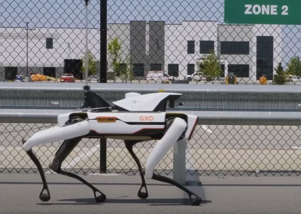 Drónok és robotok gondoskodnak a logisztikai óriáscég biztonságáról
