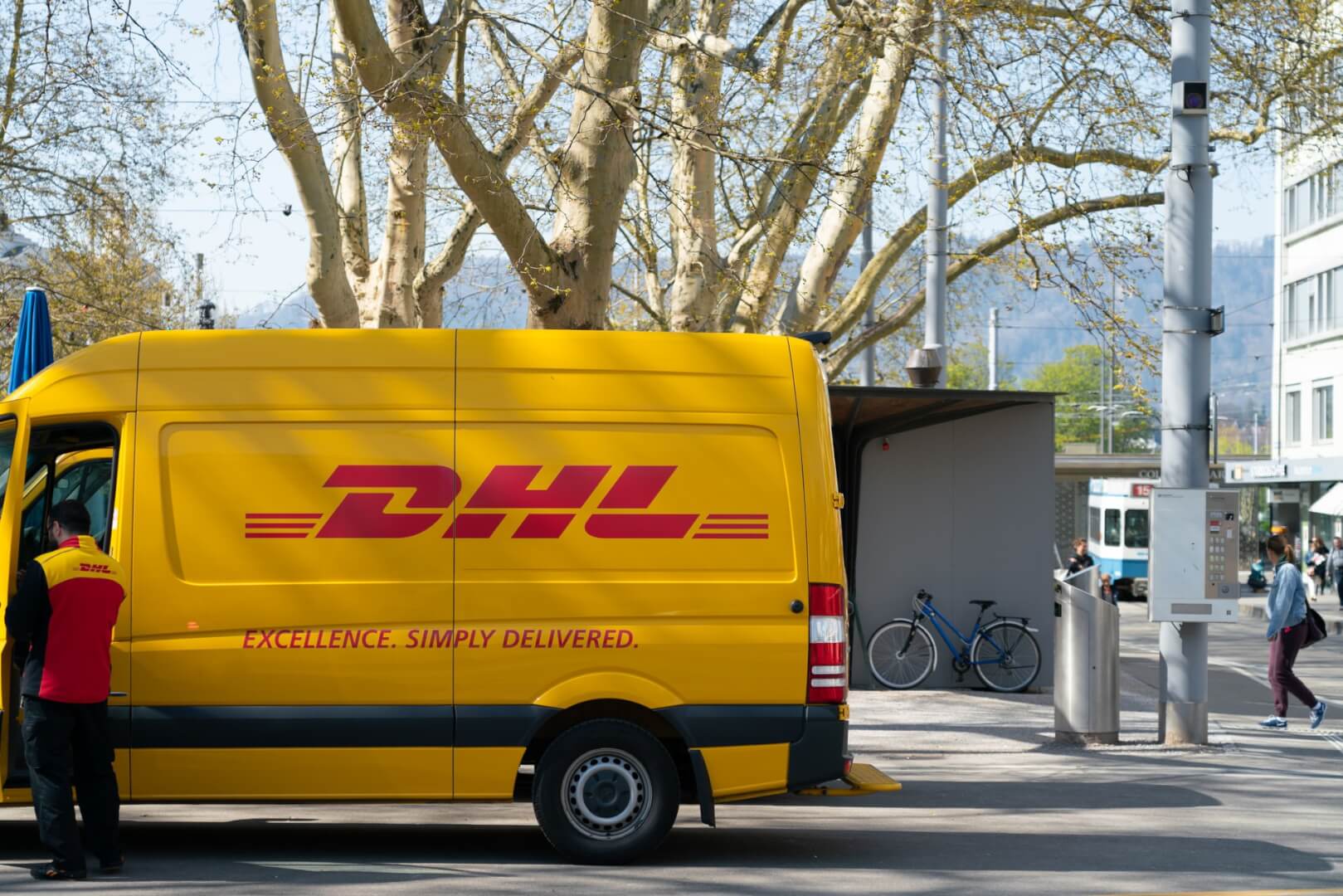 From logistics start-ups to big tech: 3 developments shaping the last-mile playing field