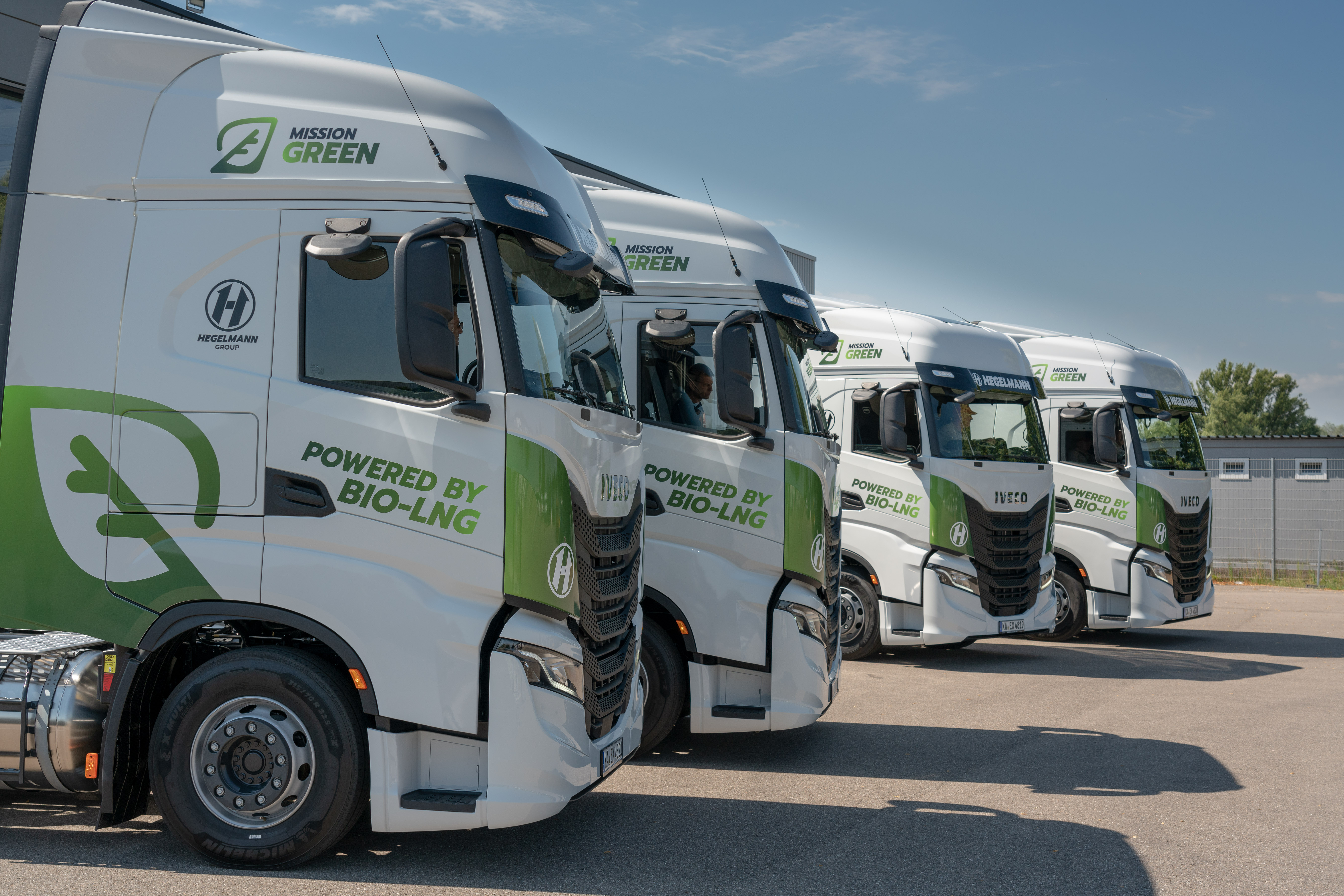 A gázáremelések ellenére 160 darab LNG és CNG teherautót rendeltek. Mit nyertek ezzel?