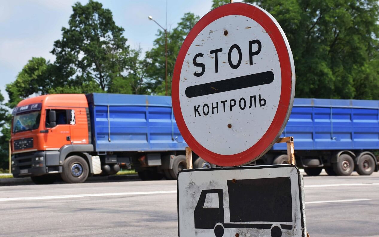 Перевозчики получают огромные штрафы, несмотря на отсутствие методики взвешивания жидких грузов в Украине