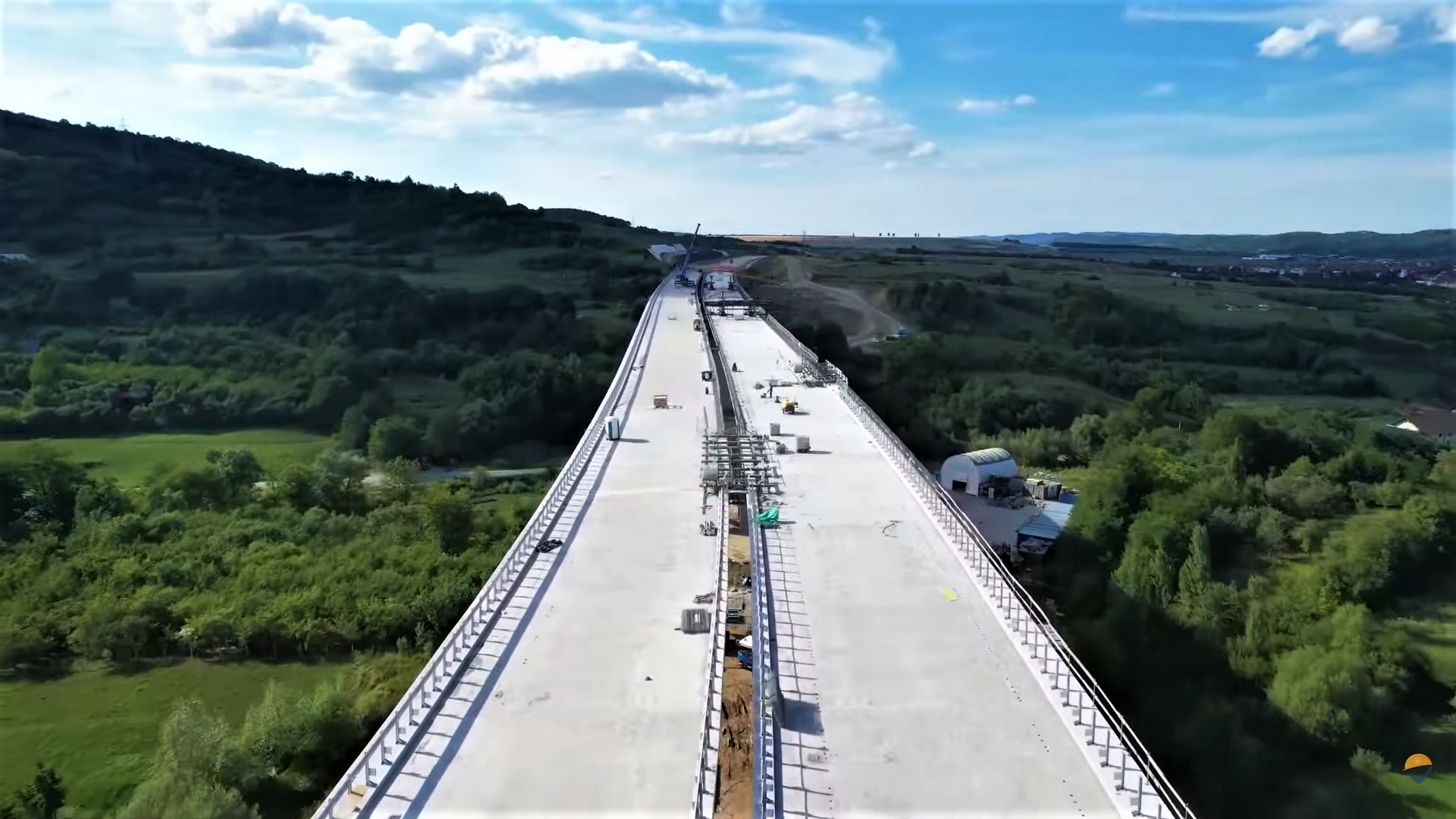 Șoferii mai au câteva luni de așteptare ca să scape de blocajele din zona Tălmaciu-Șelimbăr