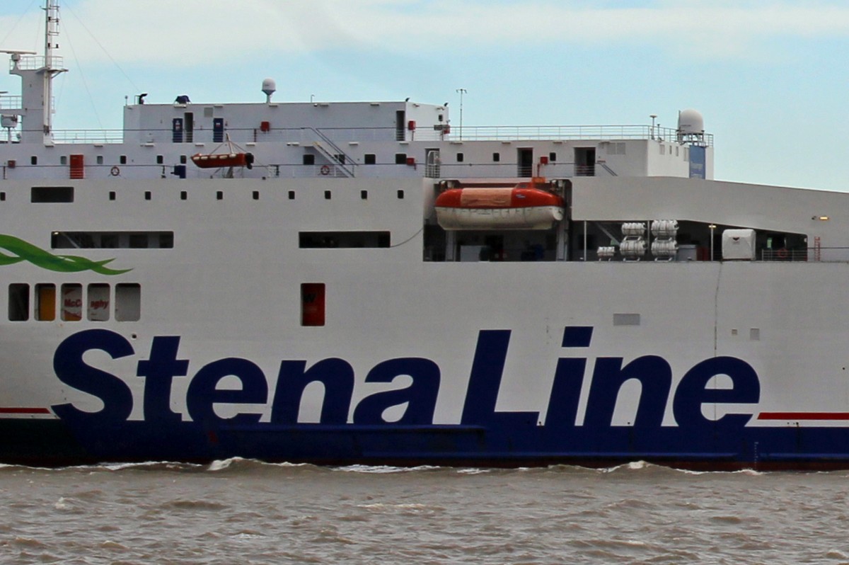 Újabb komptűz: ezúttal a Stena Line egyik hajóján kapott lángra egy hűtőkonténer