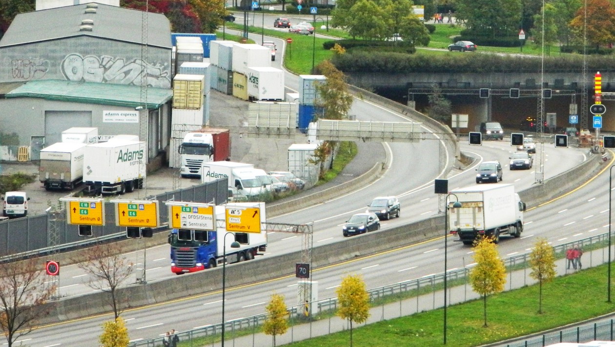 Lorry drivers told to look out for card skimmers at Norway petrol stations